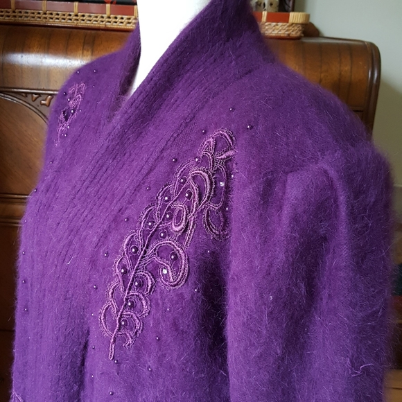 Lee Sands | 1980s Vintage | Beaded Cardigan - Picture 6 of 15